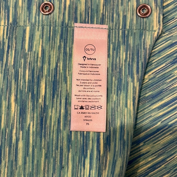 Ivivva button infinity scarf - Picture 4 of 4